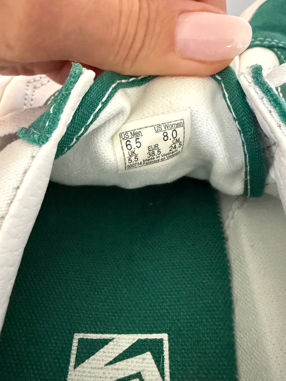 Vans White and Green Old Skool Low-Top Sneakers - Picture 3 of 8